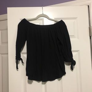 strapless black off the shoulder top !!